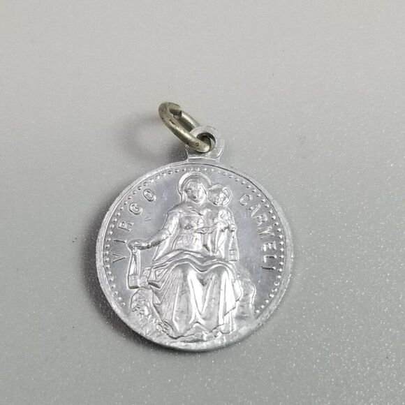 Vintage Virgo Carmeli and Jesus Pendant Charm Medallion, Silver Tone, Estate - Picture 8 of 8